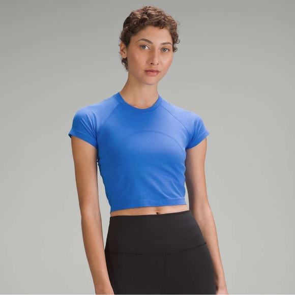 lululemon athletica Tops - Lululemon swiftly cropped short sleeve
